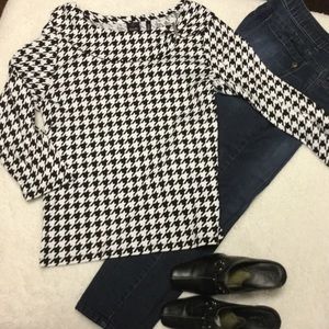 NWOT Blk & White Houndstooth Top